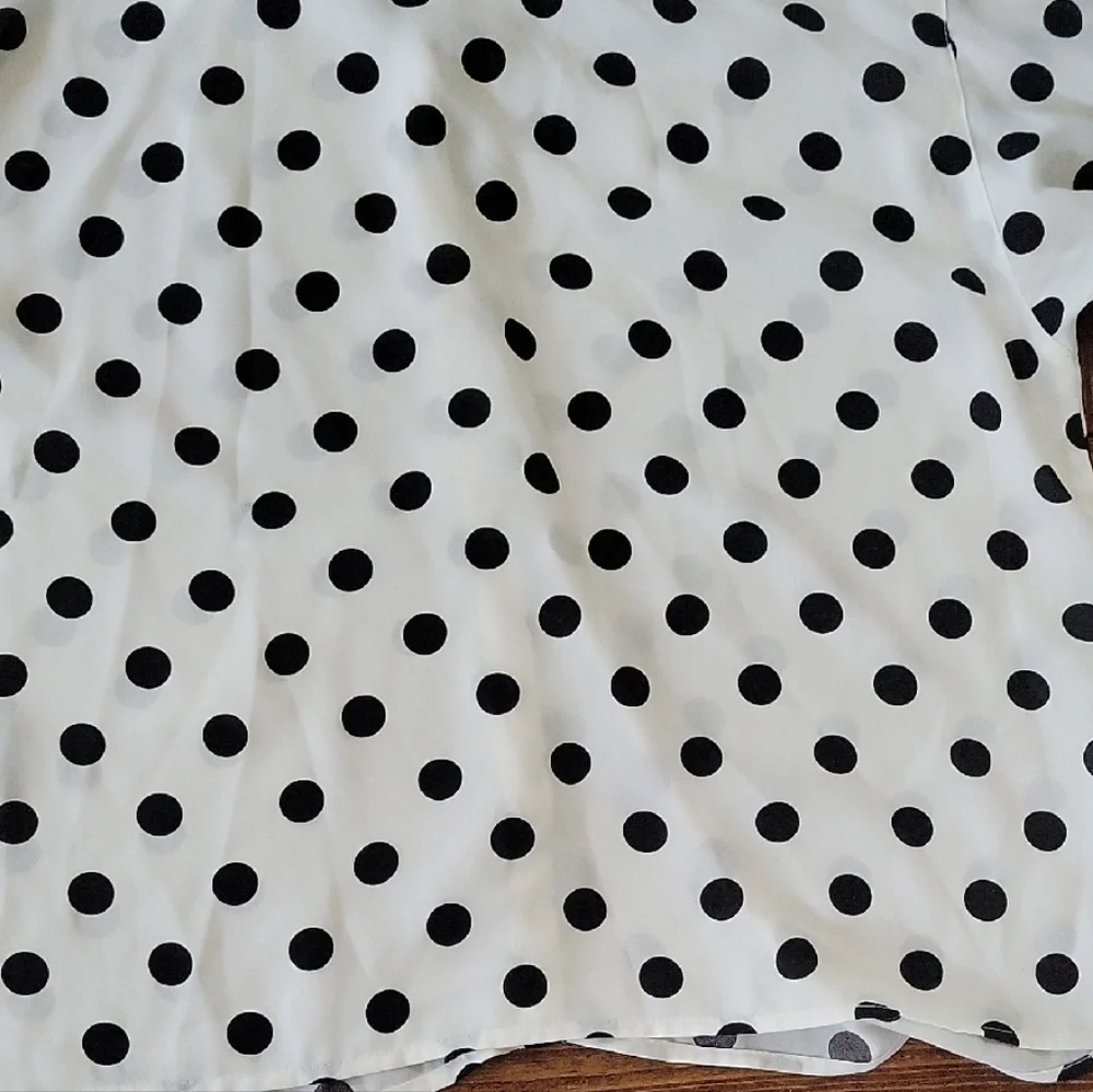 Zac & Rachel White Button-Up Boho Sleeve Blouse With Black Polka Dots | Womens M - Picture 8 of 8